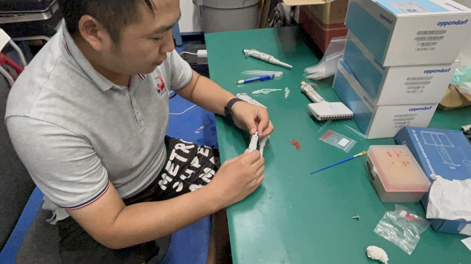 仪服通工程师现场维修